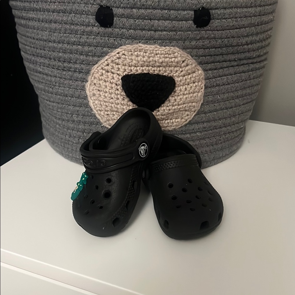 CROCS Black Slip-On Water Shoes